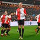 Feyenoord pakt laatste kans om nog iets van seizoen te maken en wint van wankel PSV