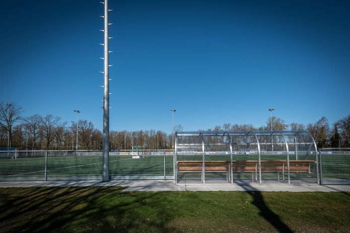 Een uitgestorven Sportpark Sloten.