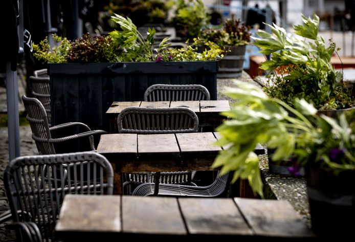 Een terrasje pakken tijdens Pinksteren wordt een natte en koude onderneming dit jaar.
