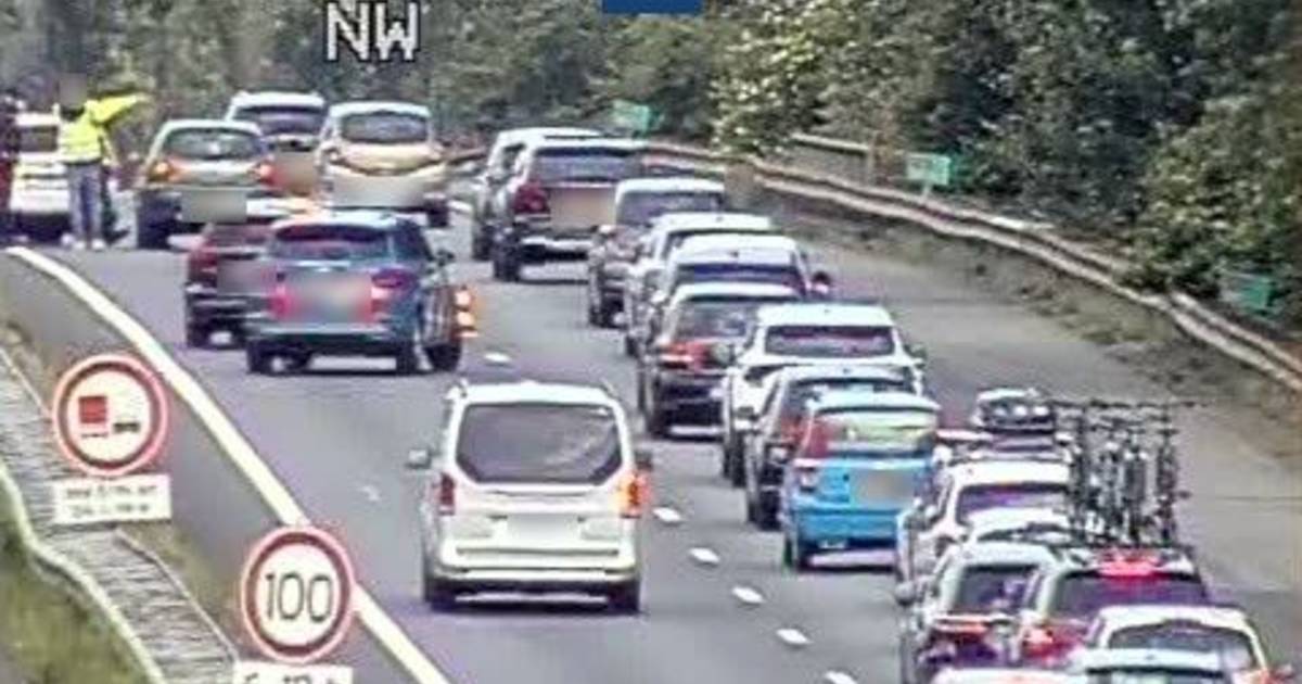 Ongeval op A12 richting Arnhem, bijna driekwartier vertraging.
