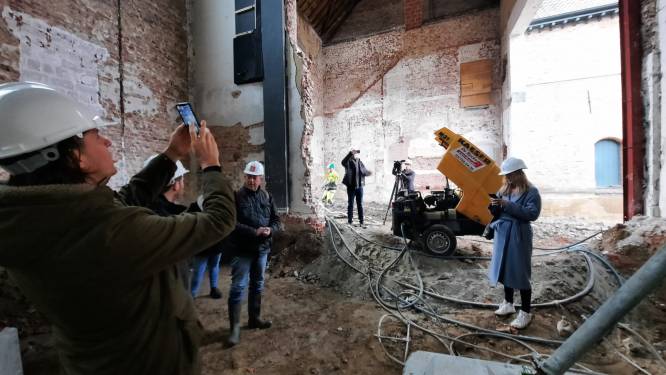 Werken aan kunstmuseum Abby op site Groeningeabdij kunnen nu écht starten: oud museum 1302 is afgebroken en kapellen zijn gestript en gestut