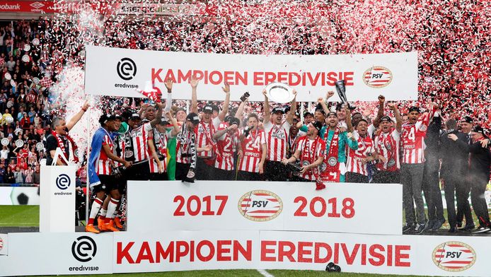 Psv Pakt Glansrijk De Titel Na Grote Zege Op Ajax Nederlands Voetbal Bd Nl
