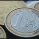 Staat geeft 3,9 procent te veel uit