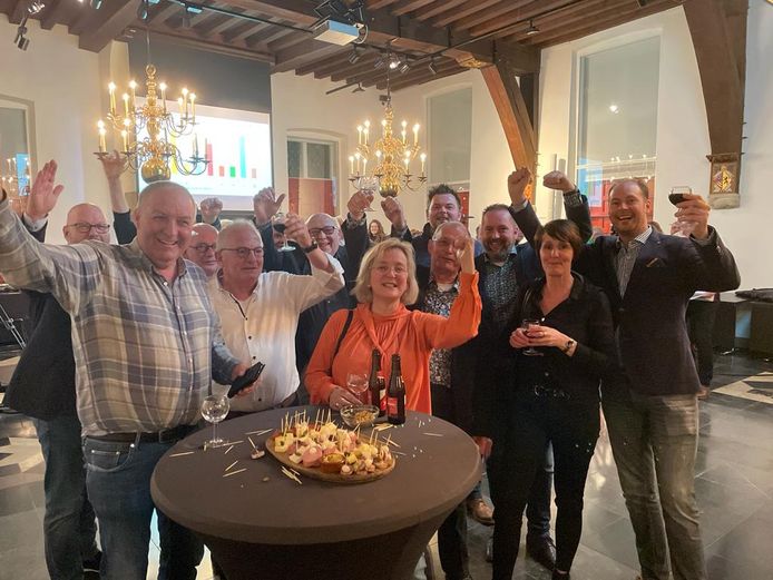 Feest bij Sluis Lokaal, de grote winnaar in Sluis. ,,We zijn heel tevreden”, zegt lijsttrekker Arnold Scheppers.