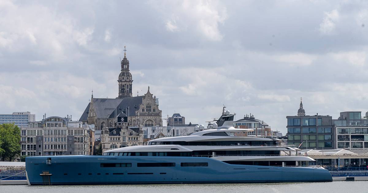 Tottenham boss’s luxury yacht docks in Antwerp: The ship has a gym, a padel court (and maybe a Picasso) on board |  Antwerp