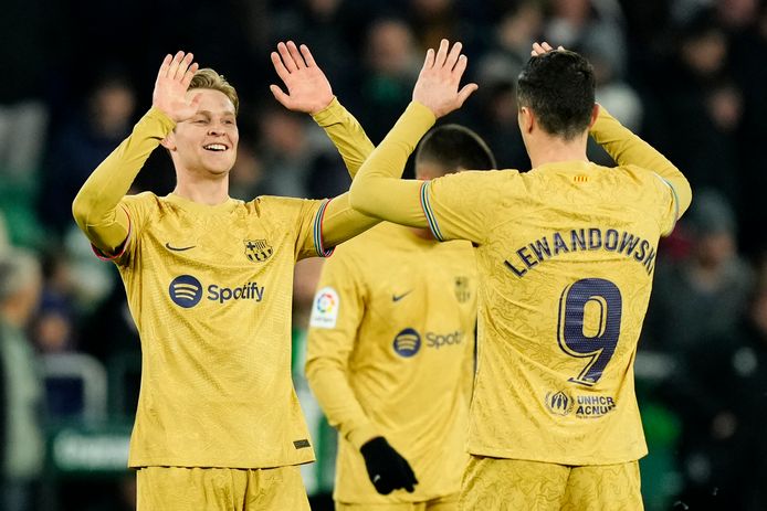 Frenkie de Jong en Robert Lewandowski.