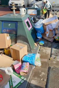 Boetes voor afval fors omhoog en cameratoezicht bij containers: ‘Wie niet horen wil, moet maar voelen’