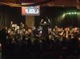 Het orkest van De Volharding tijdens het voorjaarsconcert in het dorpshuis in Deil. Er kwamen zo’n 150 belangstellenden op af.