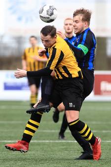 ‘Flikkertje’ kost EDO-speler rood, FC De Bilt zakt weg, monsterscore DOSC: dit is het overzicht van het amateurvoetbal