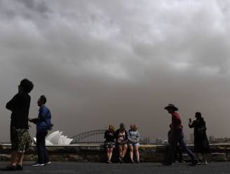 Hagelbollen zo groot als golfballen, grote delen Sydney zonder stroom door noodweer