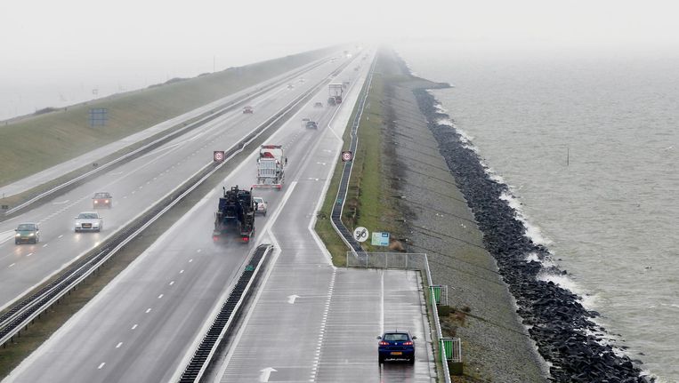 De Afsluitdijk gaat op de schop Beeld anp
