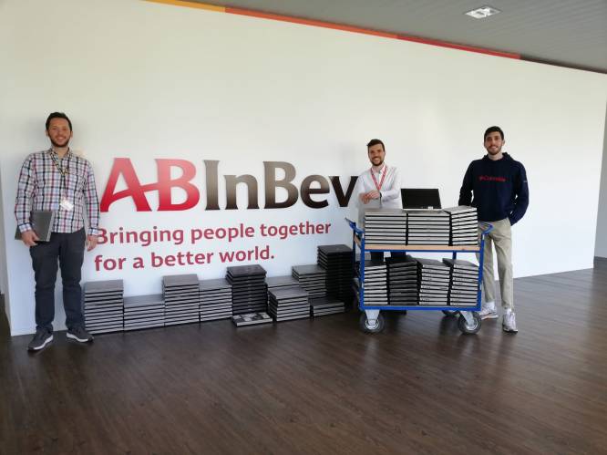AB InBev doneert 200 gebruikte laptops aan Digital For Youth