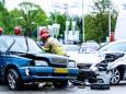 Meerdere gewonden bij botsing in Tilburg, politie vermoedt dat een van de bestuurders door rood reed