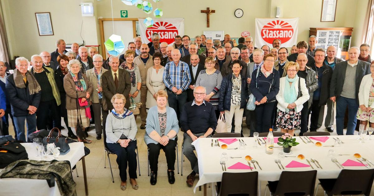 75 oudwerknemers Melkerij Lacsoons houden reünie Rotselaar In de