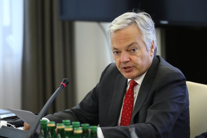 Eurocommissaris voor Justitie Didier Reynders tijdens zijn bezoek aan Polen.