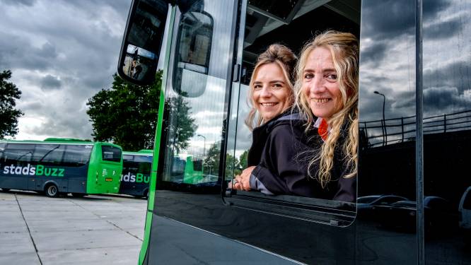 Moeder Mary (55) en dochter Sharon (30) zijn gek op grote gevaartes: ‘Daarom buschauffeur geworden’
