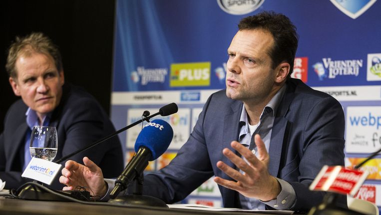 Directeur Gerald van den Belt en perschef Richard Peters van FC Twente. Beeld anp