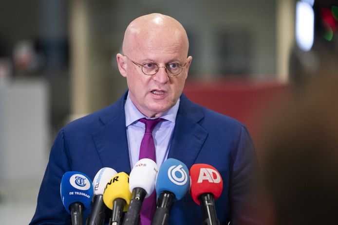 Demissionair minister Grapperhaus meldde de Tweede Kamer dat de Rijksrecherche onderzoek had gedaan naar de dood van politie-informant Freddy Janssen. Dat blijkt onjuist.