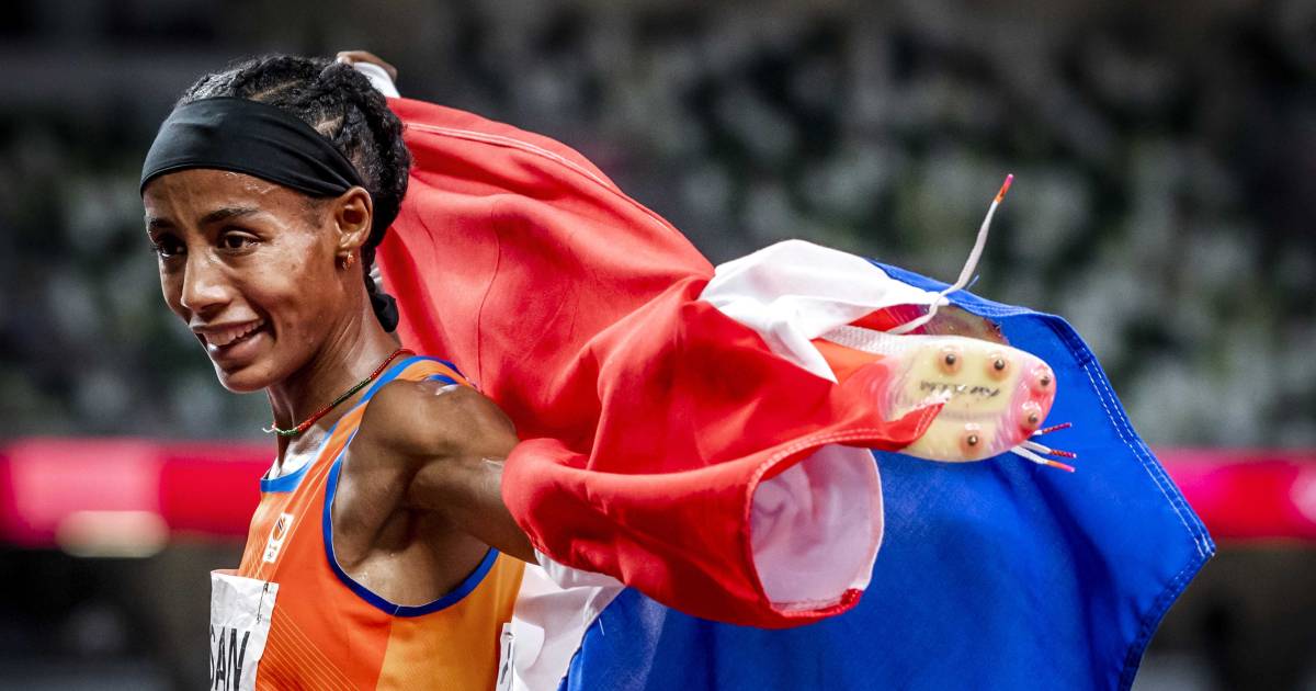 Sifan Hassan draagt Nederlandse vlag bij sluitingceremonie ...