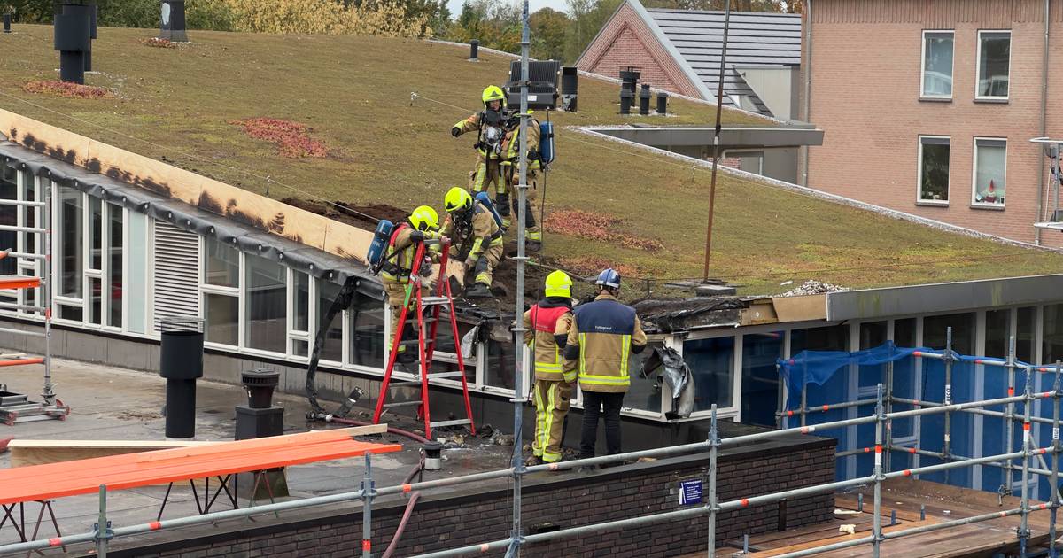 Basisschool in Bennebroek ontruimd vanwege brand op dak