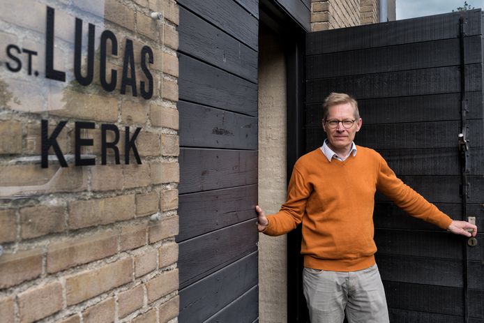 Henk Cruts zet zich in voor het behoud van de Bossche Lucaskerk.
