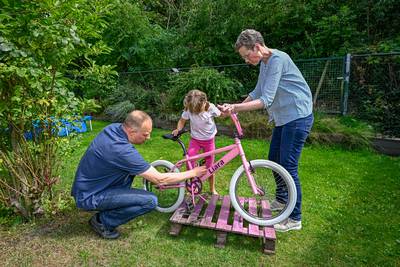 Gastouders Tiemen en Jolanda gunnen Liara (7) een mooie zomervakantie: ‘Alles voor haar glimlach’