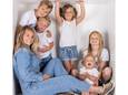 Susanne Blomsteel met haar zes kinderen Jente, Mats, Floortje, Seppie en Pippi. Dochter Pippi (2) heeft het downsyndroom.