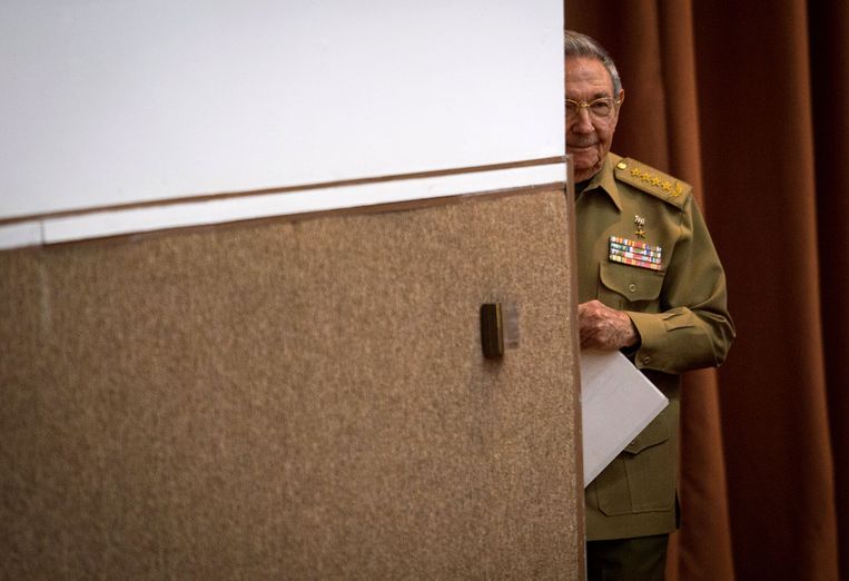 De 86-jarige Raúl Castro houdt het voor gezien. Beeld AFP