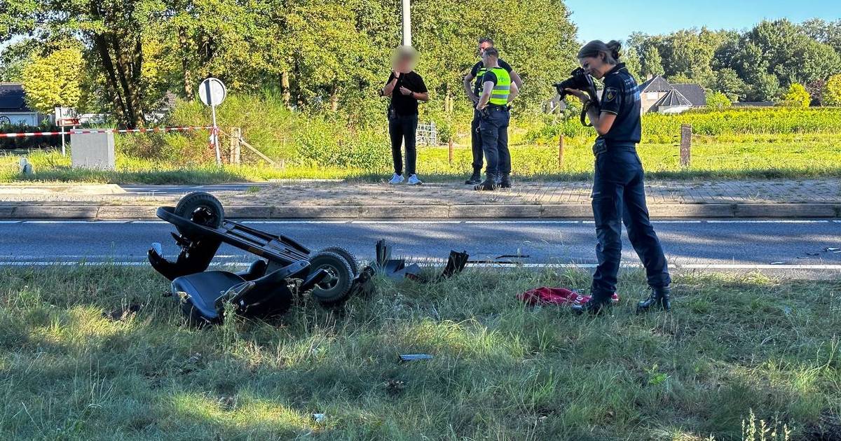 Ernstig ongeval in Denekamp: persoon op scootmobiel aangereden door automobilist.