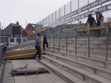 SV Spakenburg plaatst twee extra tribunes om alle fans bij bekerstrijd tegen PSV een plek te geven