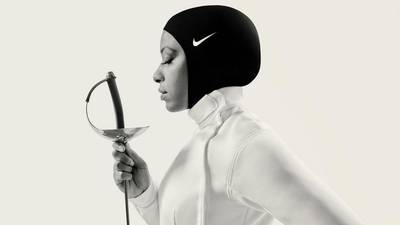 Nike verkoopt sporthoofddoek nu ook in Nederland