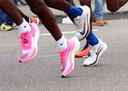 De Nike Vaporfly’s waarop Eliud Kipchoge de marathon onder de twee uur liep.