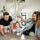 Net nu het personeel niet aan te slepen is, wordt het verlofstelsel uitgebreid: nieuwbakken ouders krijgen vanaf dinsdag negen weken betaald verlof
