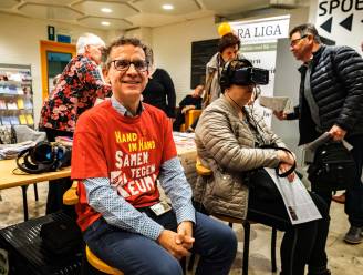 VR-bril geeft Hasselaren inkijk in het leven van reumapatiënt