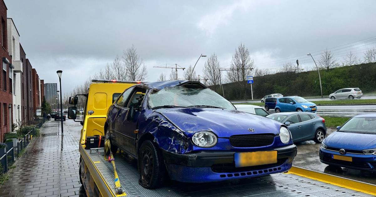 Auto slaat over de kop bij ongeval in Lent.