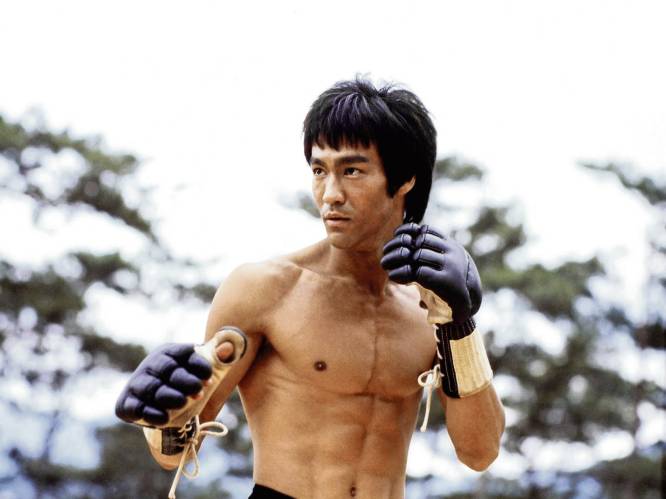 “Toen ze hem vonden, kleedden ze zijn lijk weer aan”: de dood van Bruce Lee is na 50 jaar nog altijd heel bizar