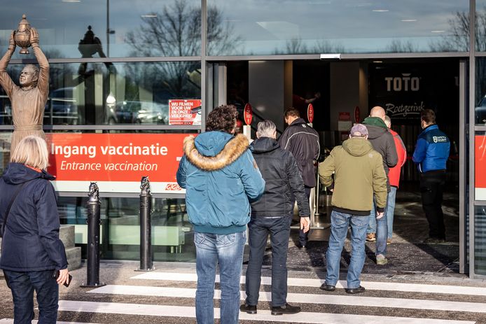 Deens Schrijfmachine tijdelijk GGD Twente bereidt zich voor op vaccinatie voor iedereen in najaar |  Enschede | AD.nl