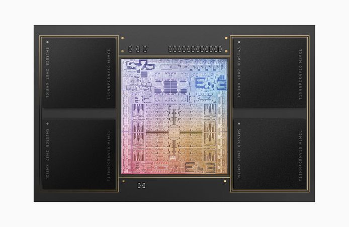Le constructeur de Cupertino a annoncé en parallèle deux nouvelles puces dont la puissance s’annonce gargantuesque, la M1 Pro et la M1 Max, chargées de motoriser la nouvelle bécane portable d’Apple.