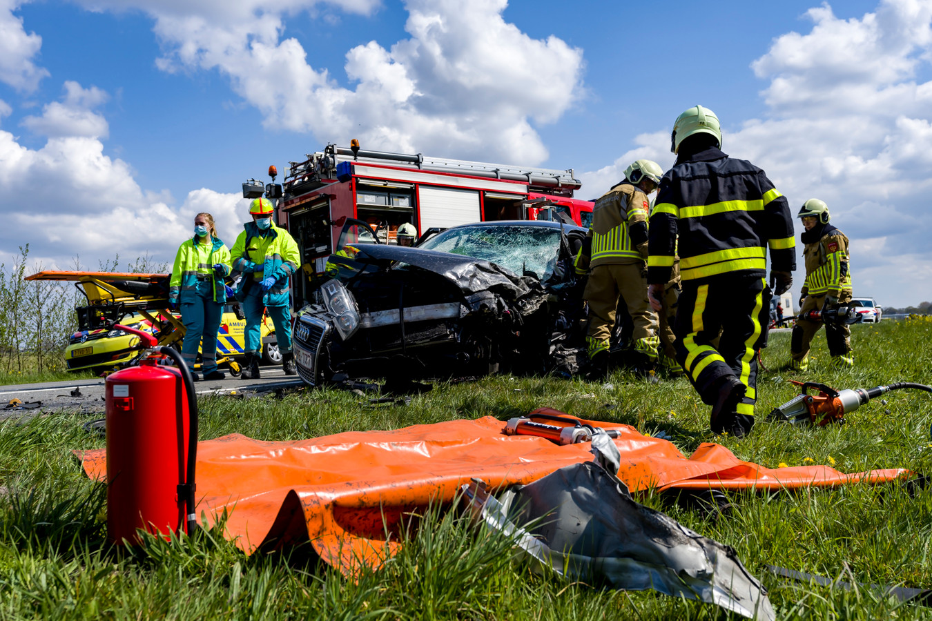 Drie gewonden bij ongeluk op N285 bij Terheijden: twee ...