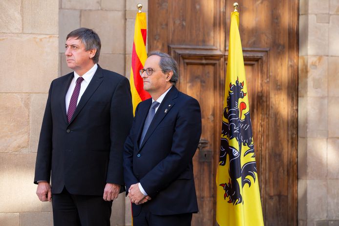 Vlaams minister-president Jan Jambon (links) op bezoek in Catalonië op uitnodiging van president van Catalonië Quim Torra (rechts).