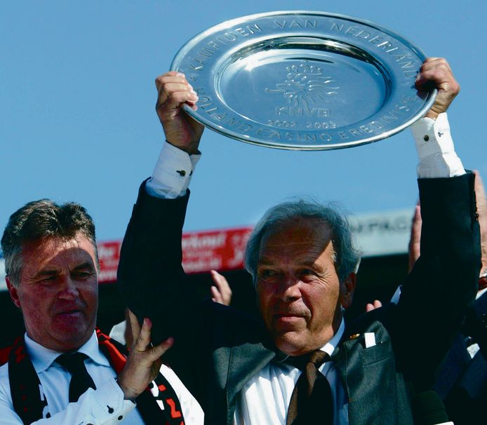 Van kampioenschappen tot persiflages: De carrière van Van Raaij bij PSV ...