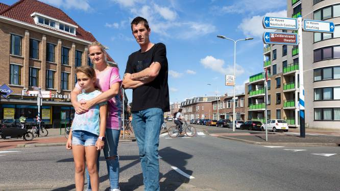Vaders speuren naar kinderlokker: ‘Deze man is ziek en moet van straat af’