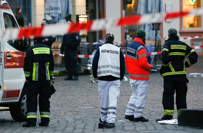 De ravage is groot in Trier na de dolle rit van een 51-jarige chauffeur.