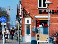 Buurtbewoners klaar met overlast rond internetcafé in Utrecht: ‘Plek misbruikt voor hasj of wat dan ook’