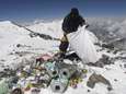 Nepal bant wegwerpplastic op Mount Everest nadat klimmers tonnen afval achterlaten