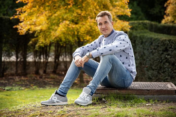Vanaf vanavond speurt Andy Peelman mee naar de kandidaten in The Masked Singer. In januari 2021 praatten we met hem over zijn geldzaken.