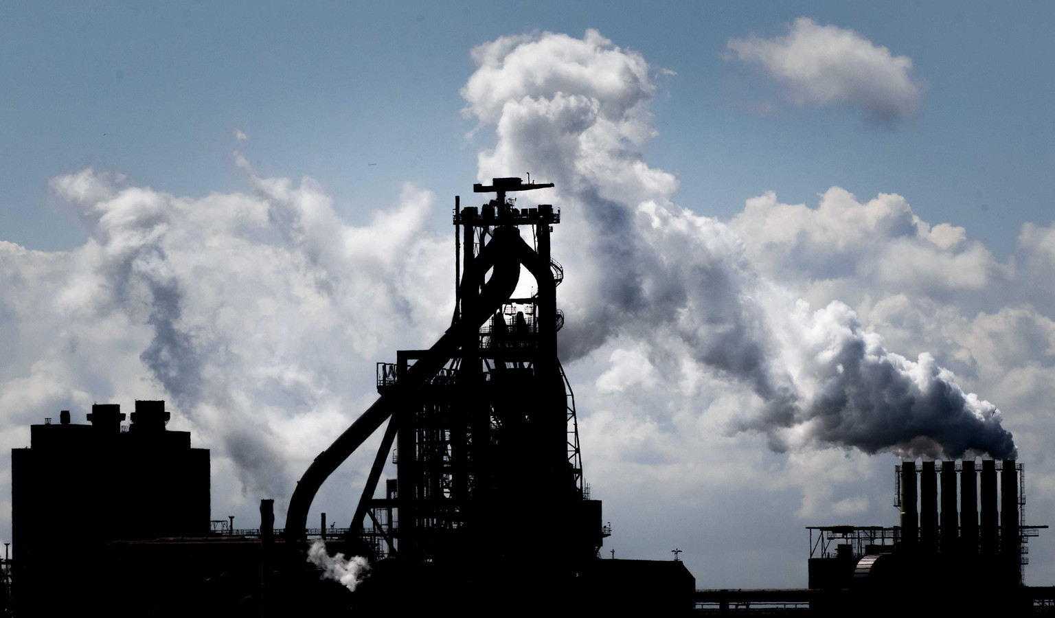 Tata Steel-fabriek grootste loodvervuiler van Nederland Foto AD.nl