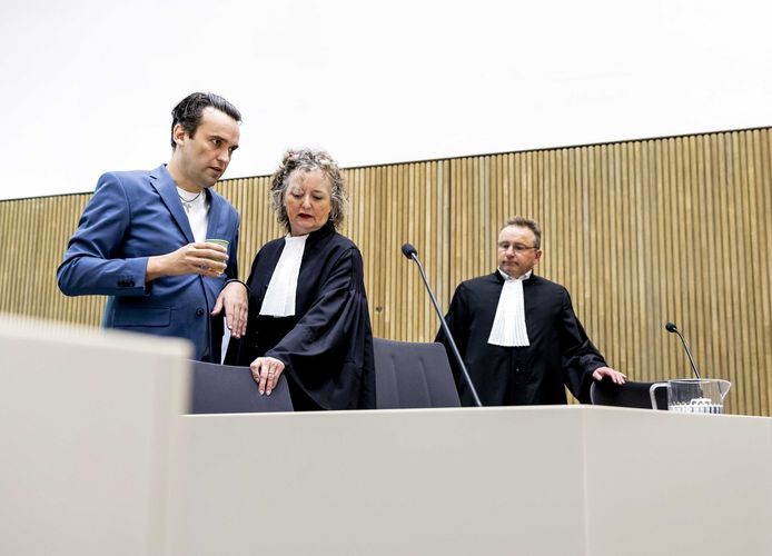 Buijs (left) and lawyers in court.