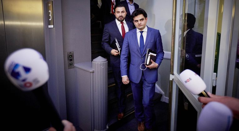 Tunahan Kuzu (R) en Selcuk Ozturk willen een nieuwe islamitische politieke partij beginnen in Nederland. Vanavond wordt erover gediscussieerd in Arena op NPO 2. Beeld ANP 