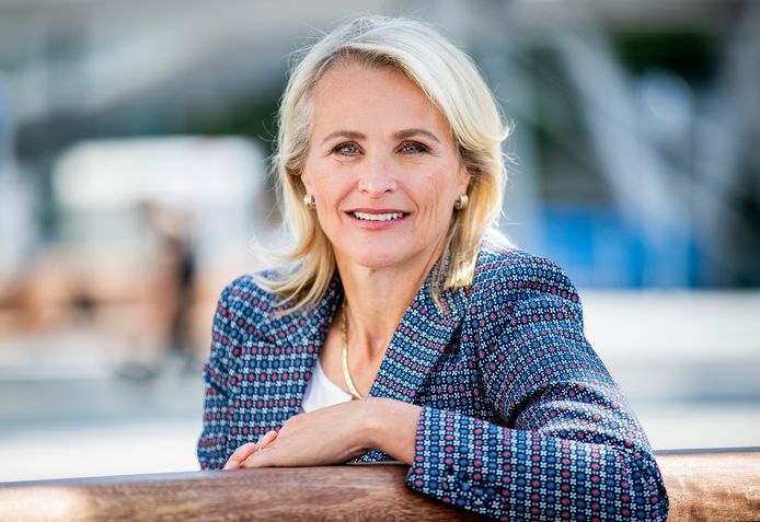 Topvrouw KLM wil sneller einde aan reizigerslimiet Schiphol: ‘Ze moeten ...